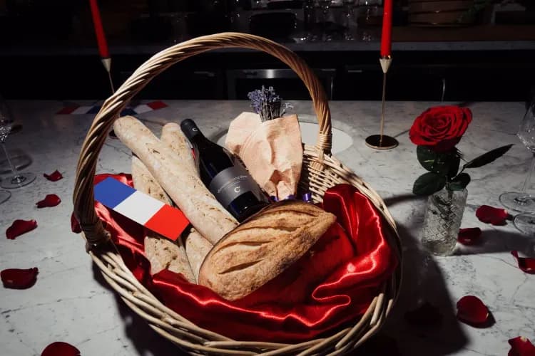 Старые лозы, Grenache и сезонные продукты: как прошёл винный вечер в Cazaban Bistro & Bakery
