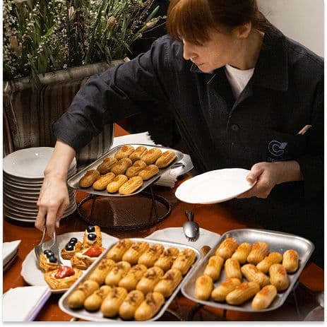 Фуршет в Cazaban Bistro & Bakery
